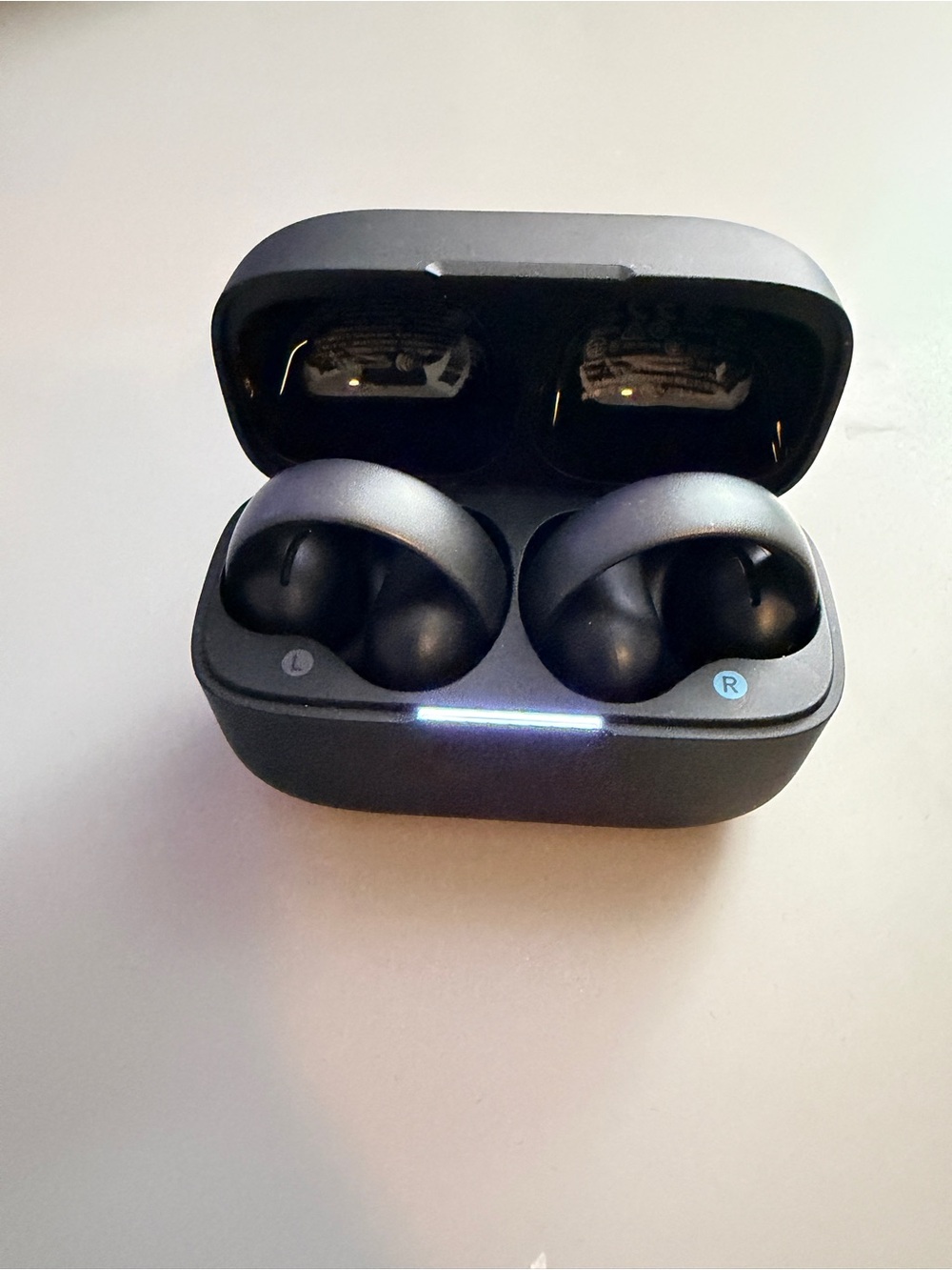 Soundcore Aeroclip Open earbuds clip on earbuds